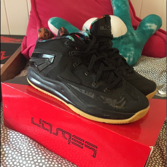 Nike Other - Max Lebron XI low